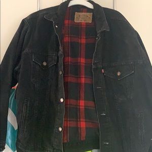 Men’s size large lined Levi’s jacket